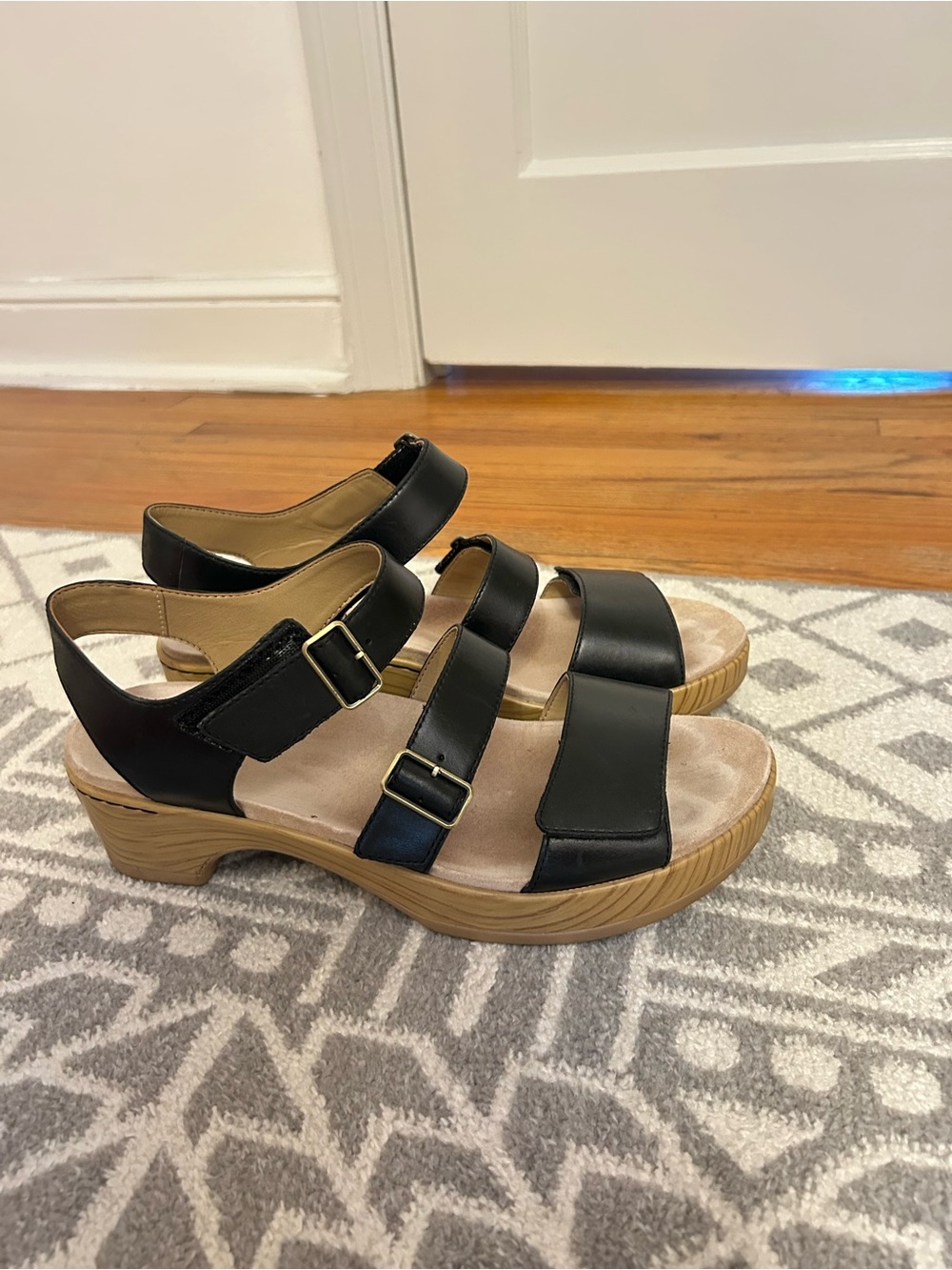 Dansko Women's Black Leather Strappy Platform Sandals